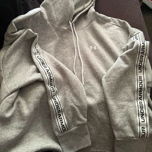 Under armour cropped hoodie